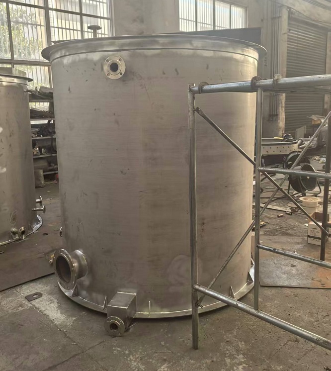 1765872963146348.jpg 儲(chǔ)罐1網(wǎng)頁.jpg